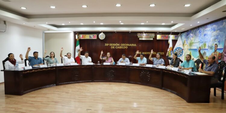 Aprueban en Sesión de Cabildo programas de apoyos para diversos sectores de Isla Mujeres