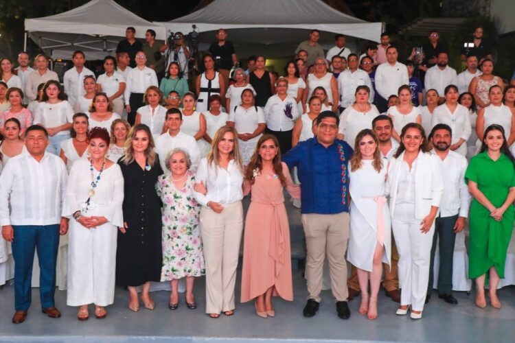 Cuauhtémoc Escobedo Campos toma protesta como presidente honorario del DIF Solidaridad