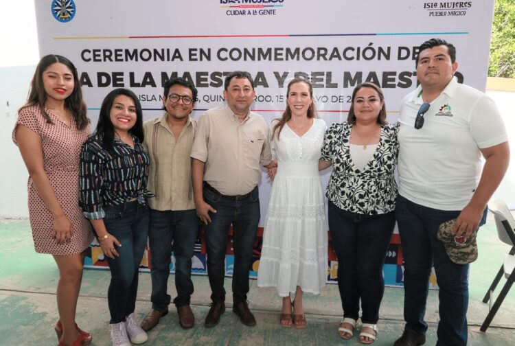 Enaltece Atenea Gómez labor de los maestros y maestras en Isla Mujeres