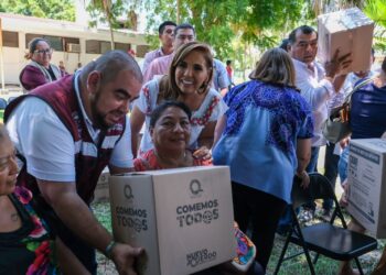 Inicia Mara Lezama entrega de despensas “Comemos Tod@s” en Chetumal