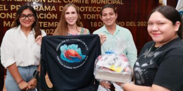 Cuida y trabaja Atenea Gómez por la conservación de las tortugas marinas