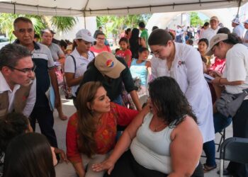 Lleva Mara Lezama programa "Salud para Tod@s" a Villas Otoch Paraíso