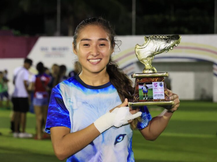 Felicita el Ayuntamiento de Isla Mujeres a participantes del Torneo de Fútbol Femenil en zona insular