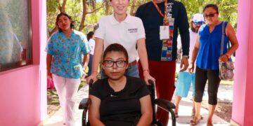 Promueve Atenea Gómez mejor calidad de vida para personas con discapacidad en Isla Mujeres