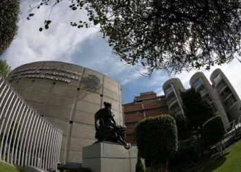 TEPJF perfila ordenar a AMLO abstenerse de comentarios electorales