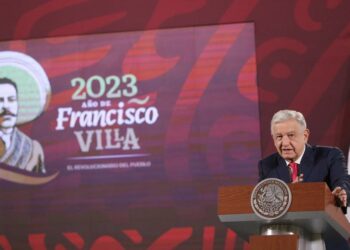 Ya casi se logra el acuerdo para adquirir a Mexicana de Aviación: AMLO