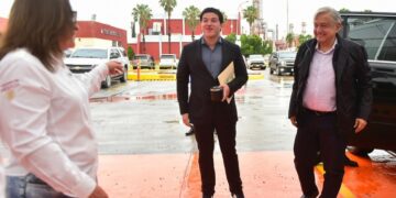 El plan es seguir invirtiendo en modernizar refinerías, afirma AMLO