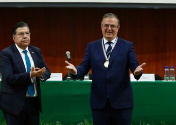 Marcelo Ebrard pide a gobernadores de Morena no convertirse en promotores de aspirantes