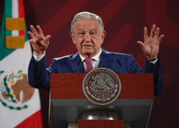 Actuaremos con cuidado en manejo de los 5 mil mdp devueltos a México, asegura AMLO