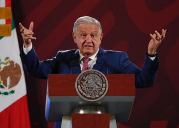 Declara AMLO que obras del gobierno son de seguridad nacional y de interés público