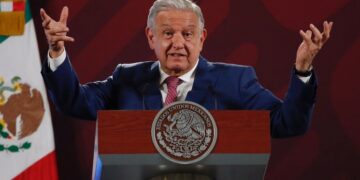 Declara AMLO que obras del gobierno son de seguridad nacional y de interés público