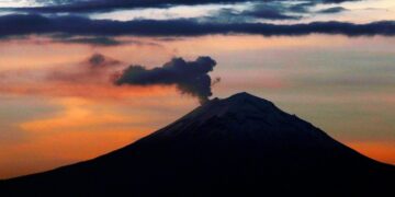 Se mantiene estable la actividad en el Popocatépetl, reporta la CNPC