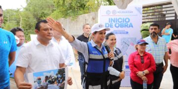 Coloca Lili Campos primera piedra en Cristo Rey