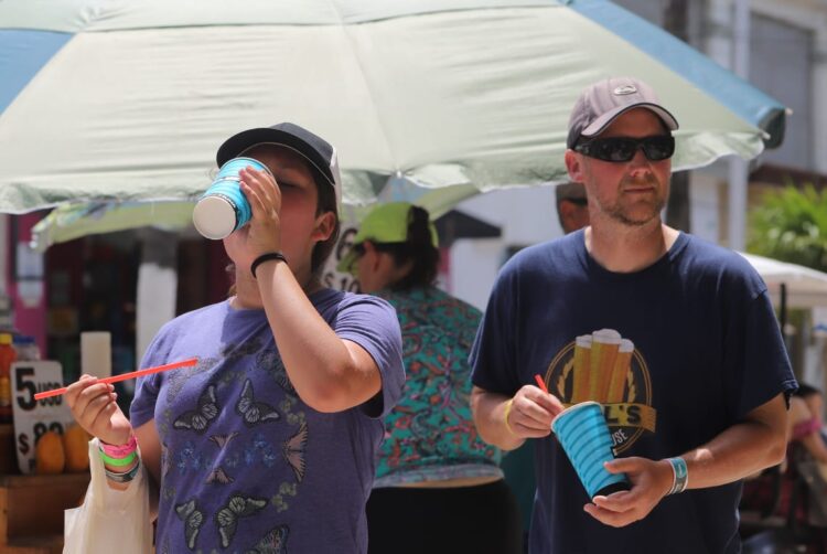 Fortalece Atenea Gómez acciones para prevenir el golpe de calor