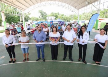 Blanca Merari inaugura feria “Empléate Quintana Roo” en Leona Vicario
