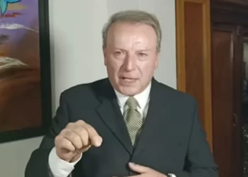 Renuncia Gilberto Lozano a FRENA para buscar la presidencia