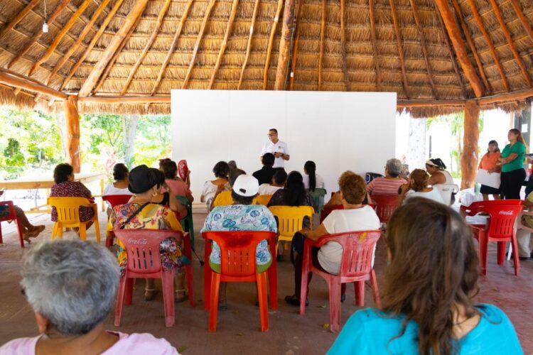 Gobierno de Puerto Morelos empodera a los adultos mayores