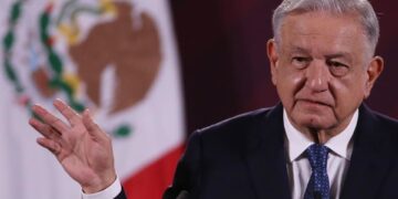 AMLO garantiza que no inclinará balanza a favor de ningún aspirante