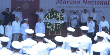 AMLO destaca relevancia del control de Semar de puertos del país