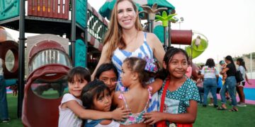 Inaugura Atenea Gómez el parque infantil “Paseo de las Aves” en Isla Mujeres