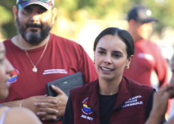 Ana Paty Peralta refuerza prevención por golpe de calor