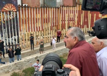 Encuestas mantienen contento a quien las paga: Adán Augusto López