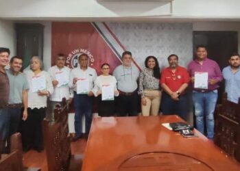 Pedro Flota toma protesta a nuevos integrantes del comité del PRI en Quintana Roo