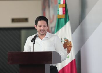 Trabajadores del Congreso, engranaje perfecto del Poder Legislativo: Renán Sánchez Tajonar