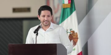 Trabajadores del Congreso, engranaje perfecto del Poder Legislativo: Renán Sánchez Tajonar