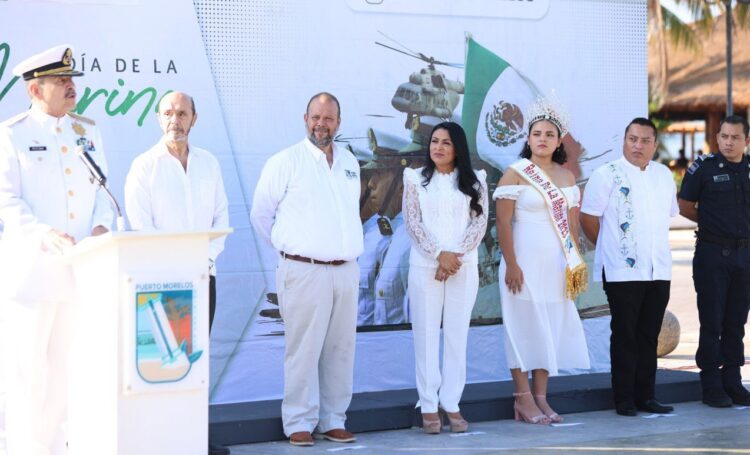 Blanca Merari encabeza conmemoración del Día de la Marina en Puerto Morelos