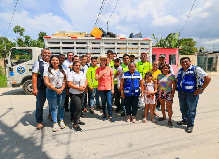 Trabaja Atenea Gómez en territorio y encabeza programa de descacharrización en Zona Continental