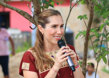 Va Atenea Gómez por la construcción del séptimo parque infantil