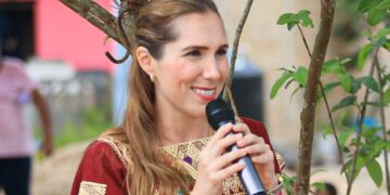 Va Atenea Gómez por la construcción del séptimo parque infantil