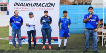 Promueve Atenea Gómez deporte entre familias isleñas en espacios dignos y seguros