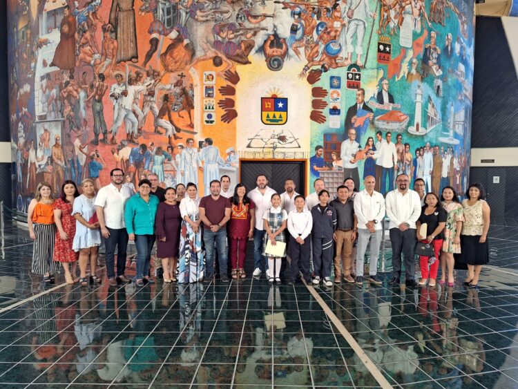 Entrega INE Quintana Roo Declaratoria del 12° Parlamento Infantil al Congreso