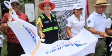 Cumple Atenea Gómez con la construcción de calles en Ciudad Mujeres