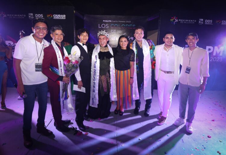 Blanca Merari corona al Rey de la Diversidad Sexual 2023 de Puerto Morelos