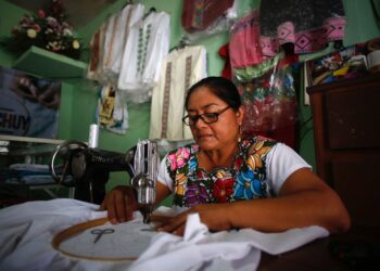 Impulsa Mara Lezama la transformación profunda de la actividad artesanal