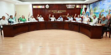 Dotarán a isleños de más servicios básicos con programa "Tinacos Isla Mujeres"