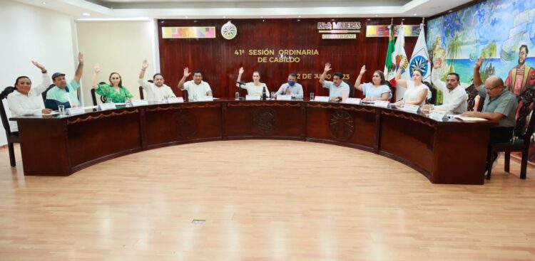 Dotarán a isleños de más servicios básicos con programa "Tinacos Isla Mujeres"