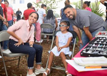 Trabajamos todos por la paz en Cancún, señala Ana Paty Peralta