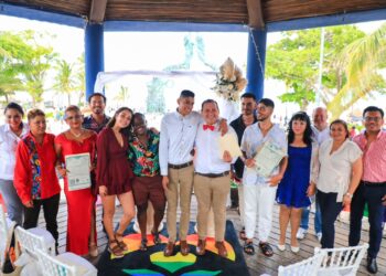 Realizan en Playa del Carmen Boda Colectiva de matrimonios igualitarios 2023
