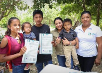 Blanca Merari lleva brigada de servicios a comunidad de la Zona Agrícola