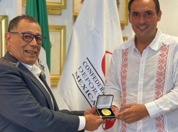 La CODEME reconoce al deporte de Playa del Carmen