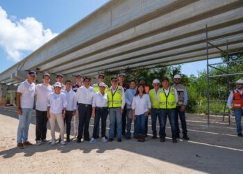 Supervisa Mara Lezama avances del puente Nichupté