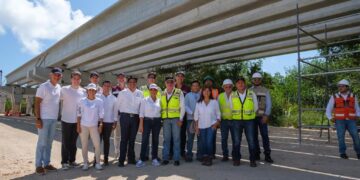Supervisa Mara Lezama avances del puente Nichupté