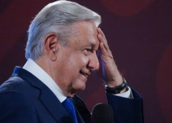 Adelanta AMLO que en 2 días "anunciará" quién será el candidato de la oposición