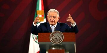 Renuncia de aspirantes a la candidatura, posiblemente en unos días: AMLO