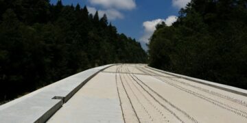 El tren México-Toluca costará tres veces más que cuando se planificó, señala AMLO