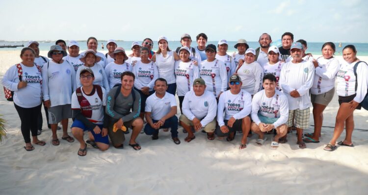 Encabeza Atenea Gomez banderazo de inicio del operativo vacacional Verano Seguro 2023